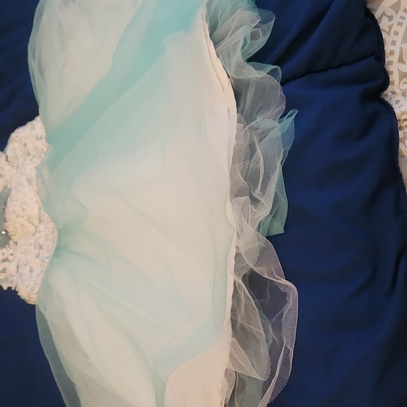 BOW DREAM 3T SLEEVELESS GORGEOUS DESIGNER BY HONG BABY GIRL PARTY DRESS - Picture 3 of 11